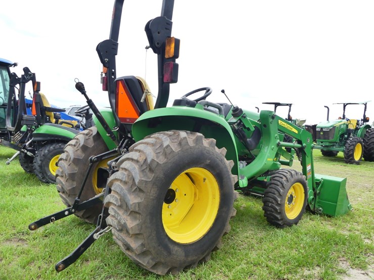 john-deere-3032e-image-3