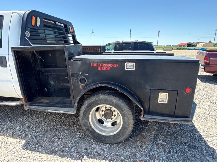 2008-ford-f350-image-15