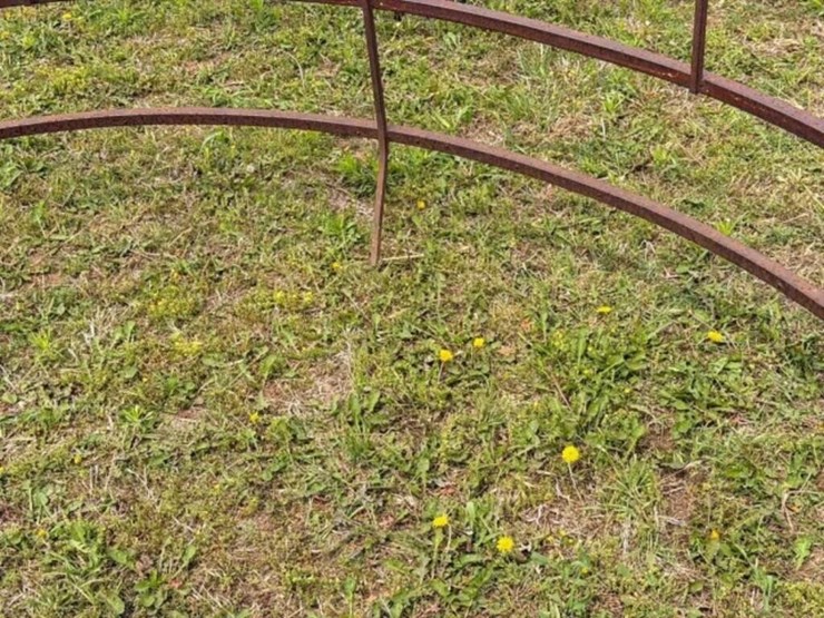 steel-round-bale-feeder-image-2