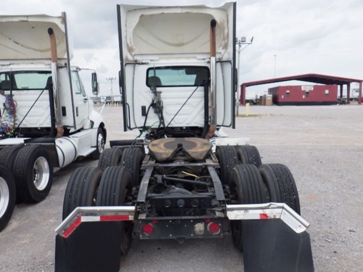 2017-international-prostar-image-10
