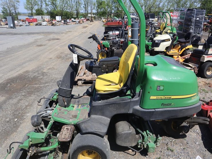 john-deere-2500b-image-5
