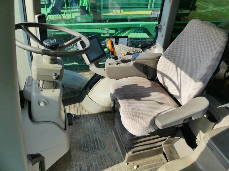 2015-john-deere-r4030-image-16