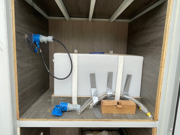 #3284-•-shipping-container-tiny-house-image-29