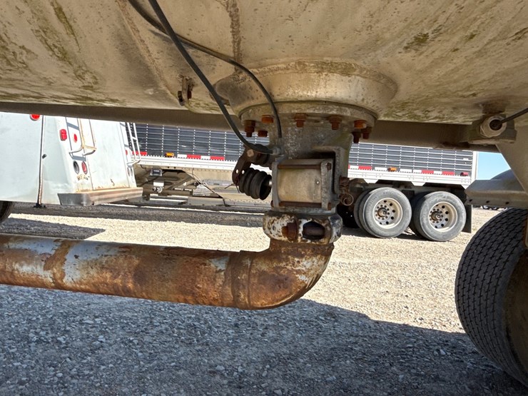 #42730-•-1996-weld-it-s/a-5400gal-fuel-trailer-1w9t23269tl010011-inv#-42730-image-16