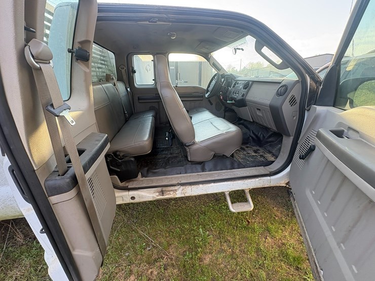 2008-ford-f250-image-23