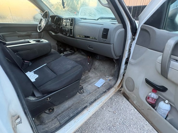 #23969-•-2011-chevrolet-silverado-4x4-pickup-vin:-1gcnkpea1bz146545-image-19
