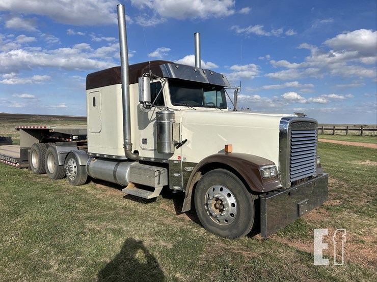 2006-freightliner-fld132-classic-xl-image-1