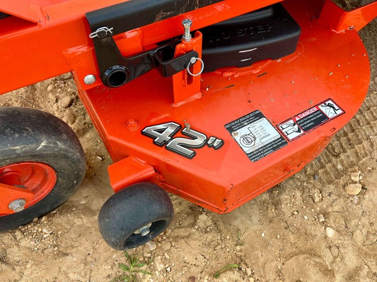 2022-kubota-z231kw-zero-turn-lawn-mower-(26-hours)-image-8
