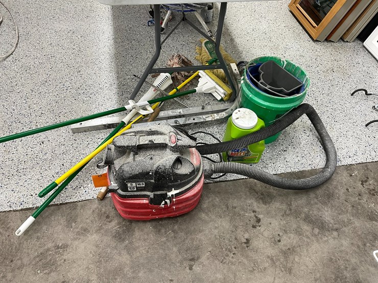 #8573-•-shop-vac-image-1