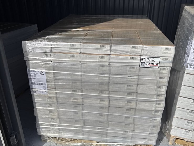 #702-•-50-boxes-of-new-flooring-988sq-ft-image-2