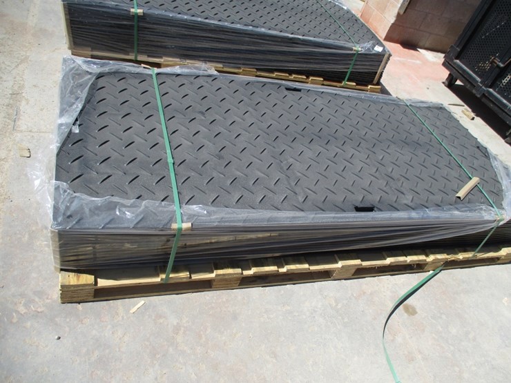 new-unused-42"-x-95"-x-1/2"-hd-rubber-floor-mats,-image-2