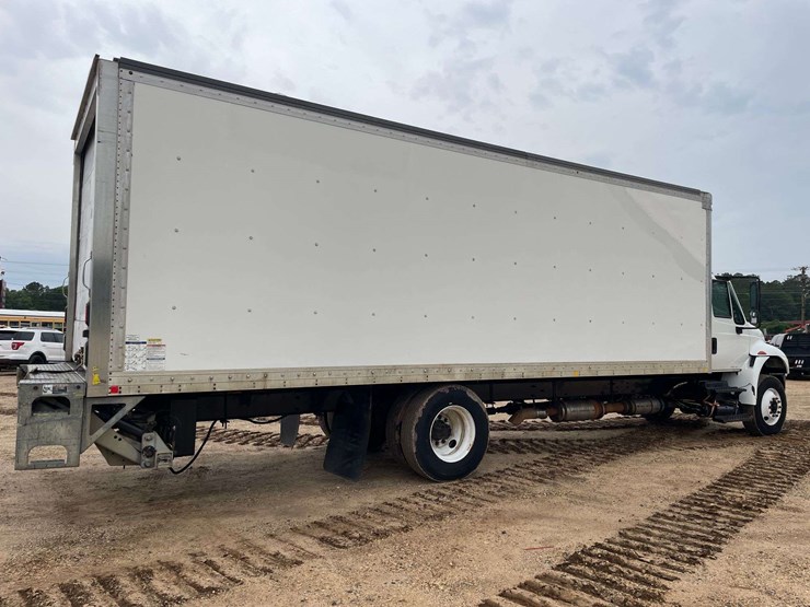 2015-international-durastar-4300-image-3