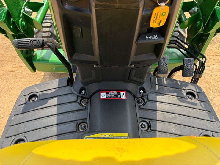 2025-john-deere-1025r-image-15