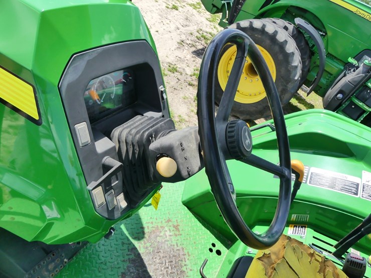 2014-john-deere-6115d-image-12