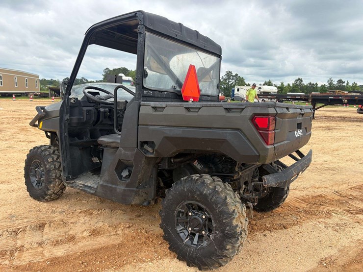 2018-polaris-1000-utv-w/-dump-bed-(1,396-hours)-image-2