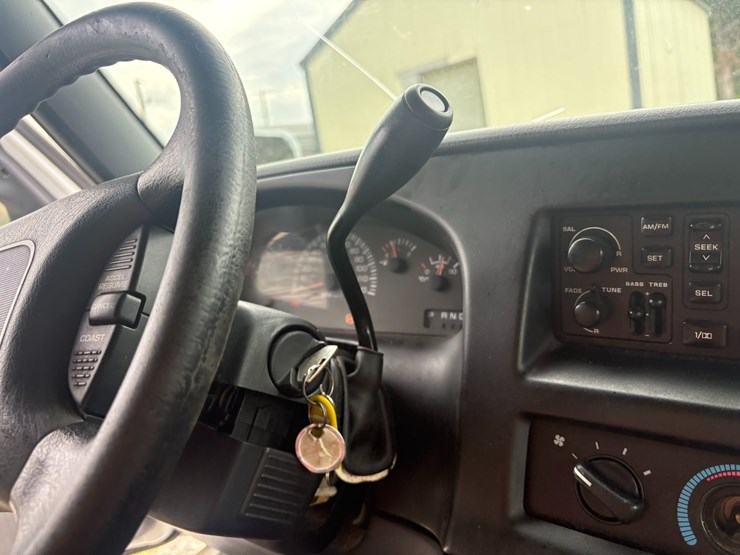 2000-dodge-ram-van-image-44