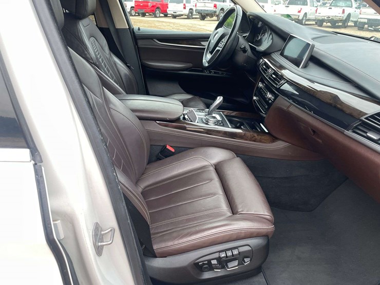 2015-bmw-x5-image-18