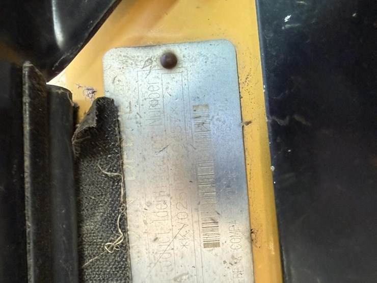 deere-250-image-31