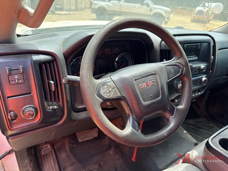 2015-gmc-3500hd-image-23