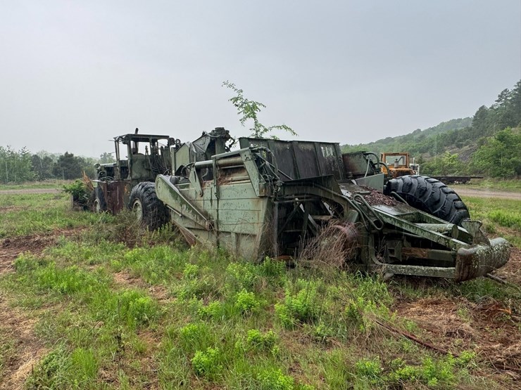 #23990-•-inop-michigan-290-scraper-tractor-dozer-image-4