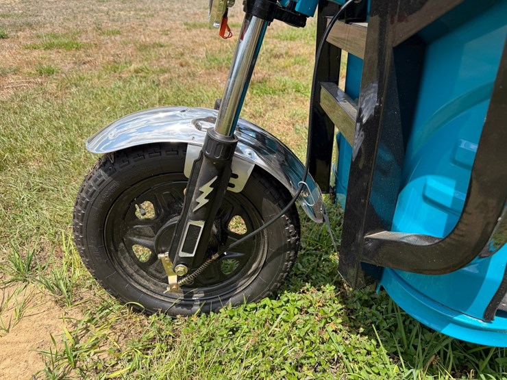 #585-•-electric-tricycle-with-dump-bed-image-4