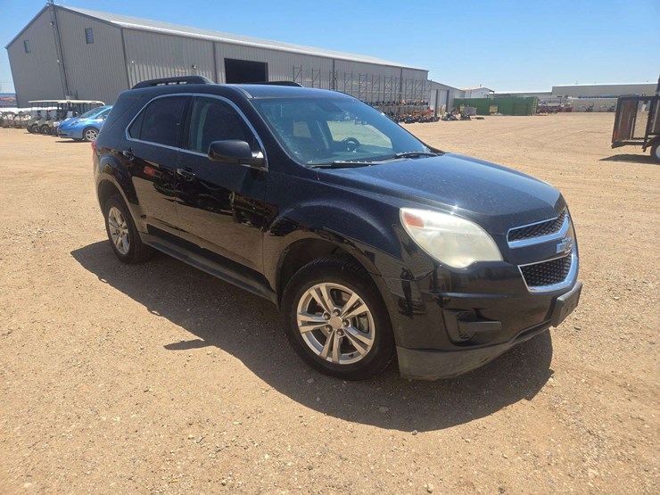 2015-chevrolet-equinox-lt-image-2