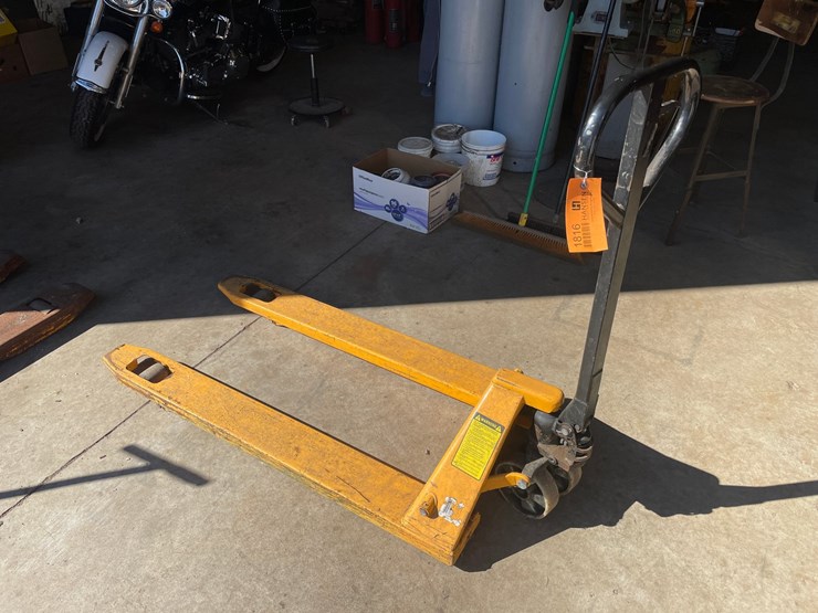 #1816-•-4,400-lbs.-pallet-jack-image-1
