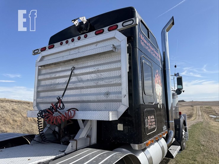 2001-kenworth-w900-image-35