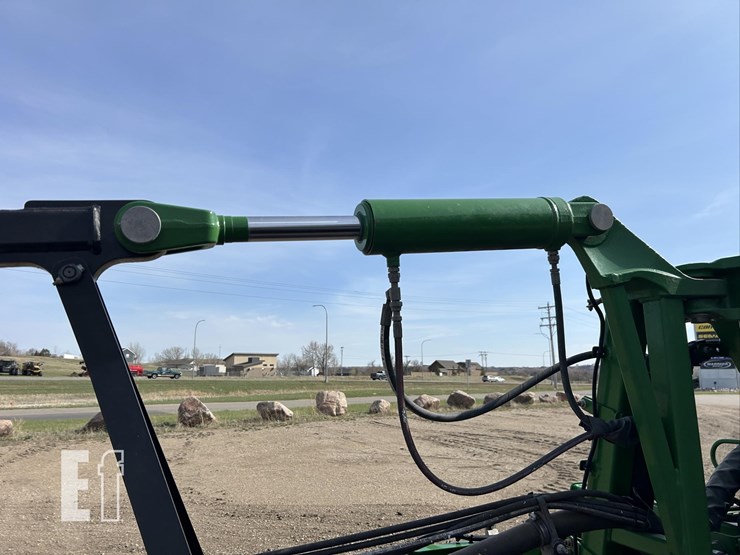 2020-john-deere-r4045-image-121