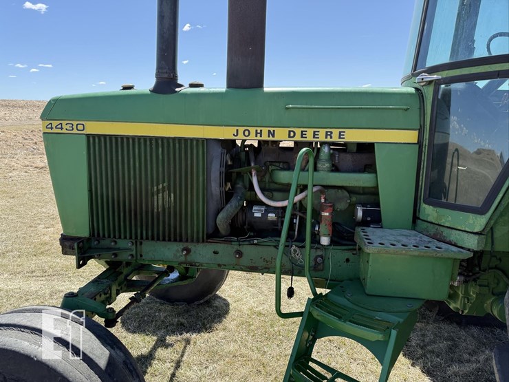 john-deere-4430-image-10
