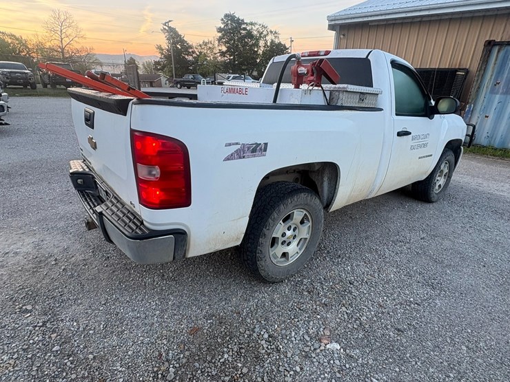#23969-•-2011-chevrolet-silverado-4x4-pickup-vin:-1gcnkpea1bz146545-image-3