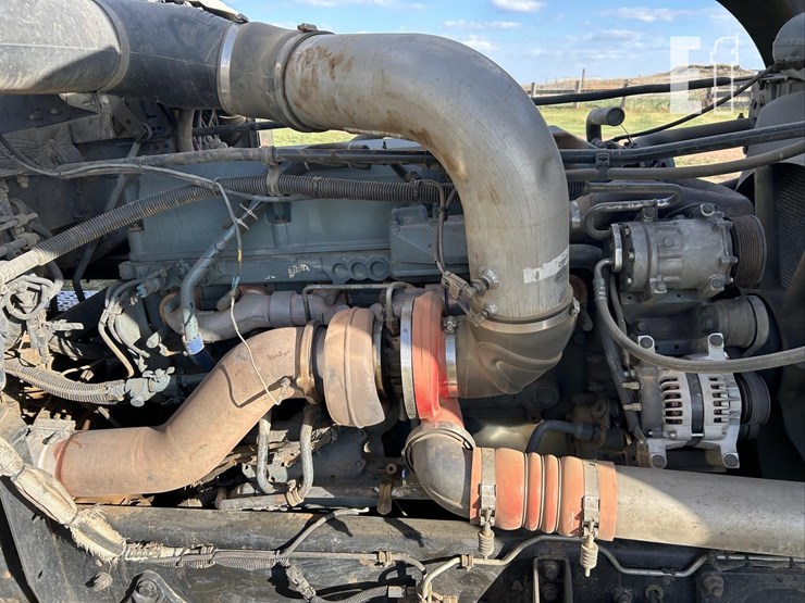 2006-freightliner-fld132-classic-xl-image-81
