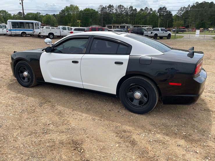 2014-dodge-charger-4-door-police-sedan-(133,562-miles)-image-2