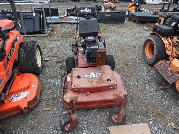 exmark-m3613ka-walk-behind-mower-image-3