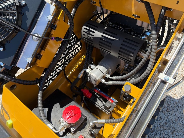 #228-•-unused-2026-agt-mx-crt23-mini-skid-steer-loader-image-7