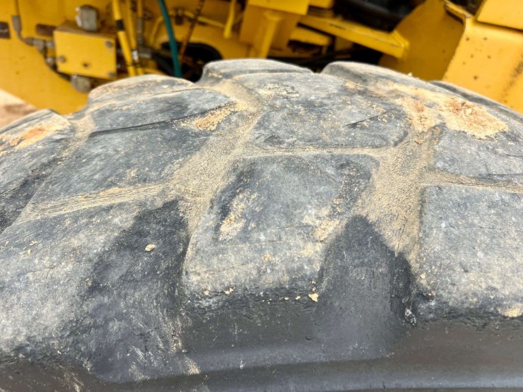 deere-670b-image-36