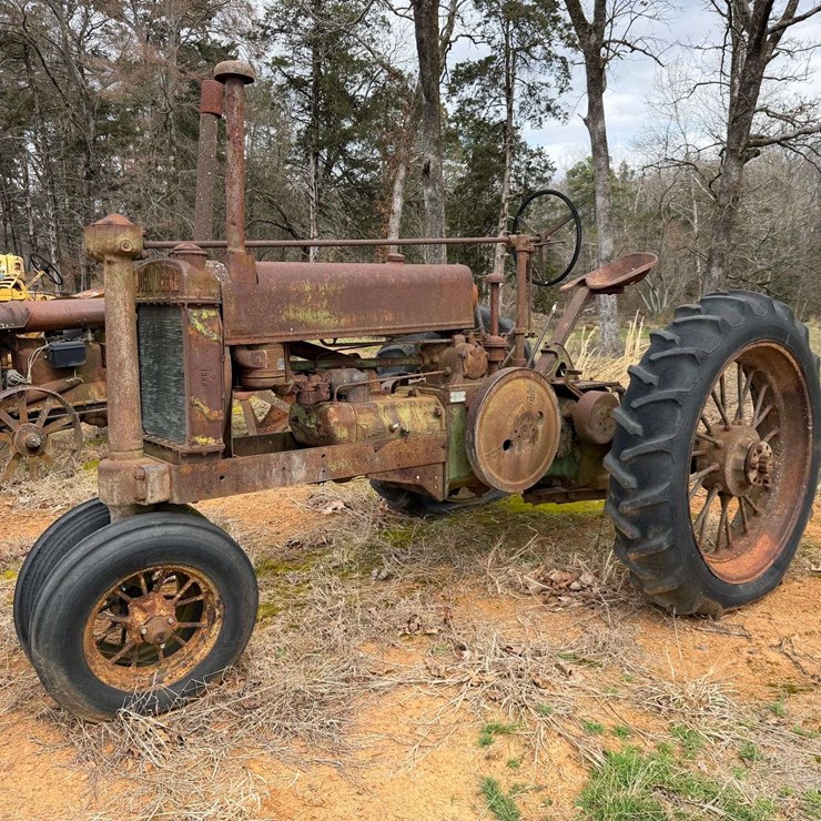 JOHN DEERE A