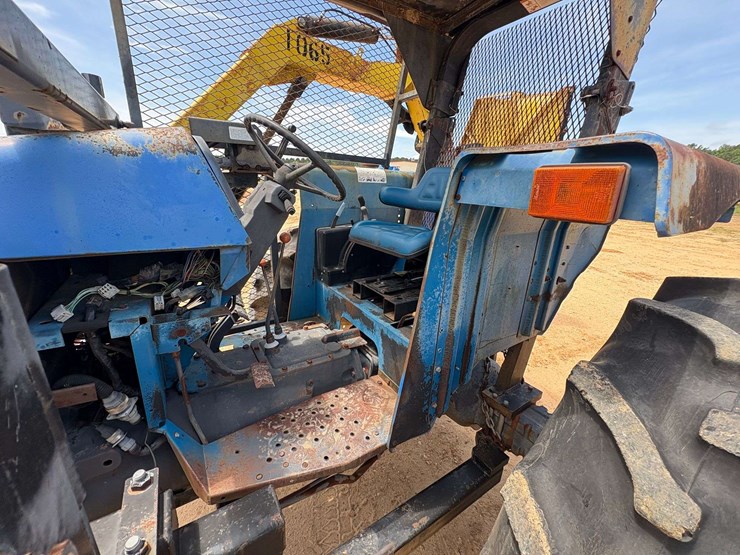 new-holland-7740-image-13