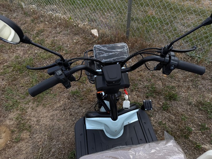 #587-•-electric-tricycle-mini-golf-cart-image-5