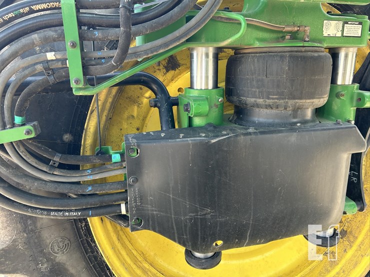 2020-john-deere-r4045-image-28
