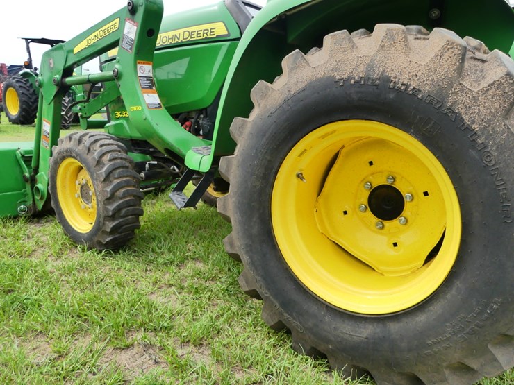 john-deere-3032e-image-7