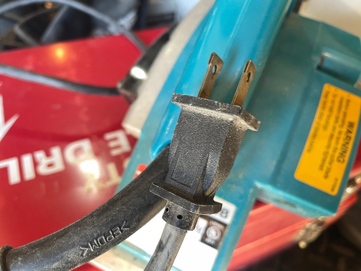 #1833-•-makita-power-planer-image-8