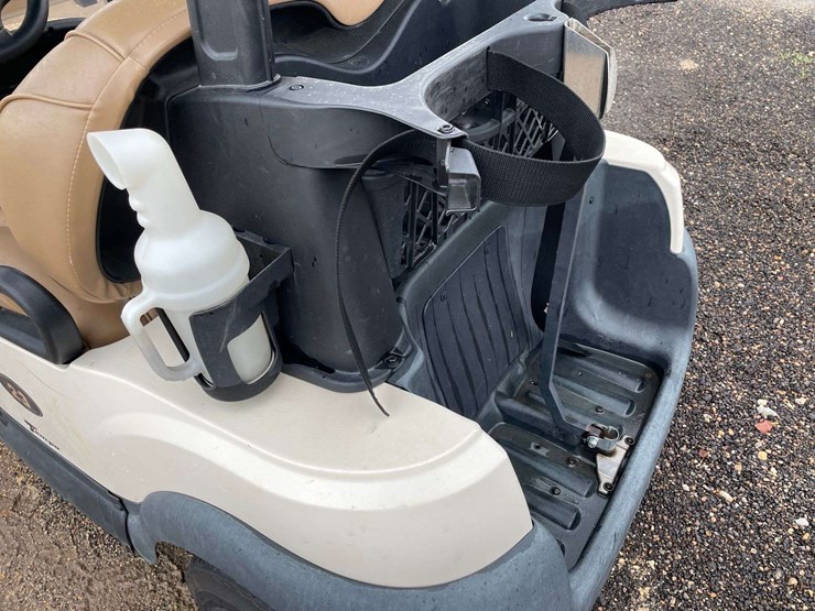 2022-club-car-tempo-2-passenger-48-volt-golf-cart-with-charger-image-11