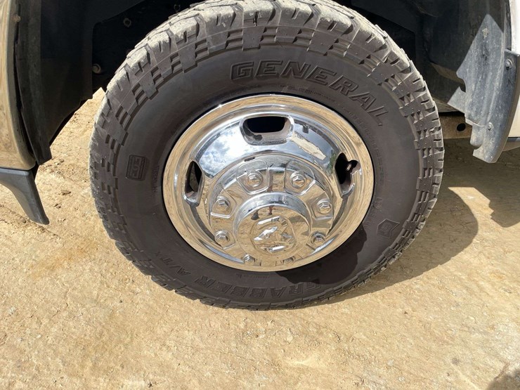2020-dodge-ram-3500-image-19