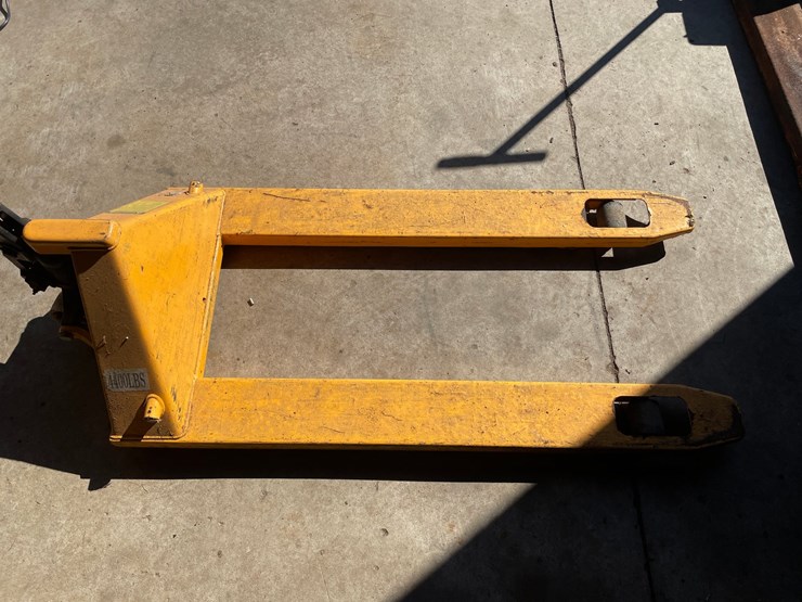 #1816-•-4,400-lbs.-pallet-jack-image-3