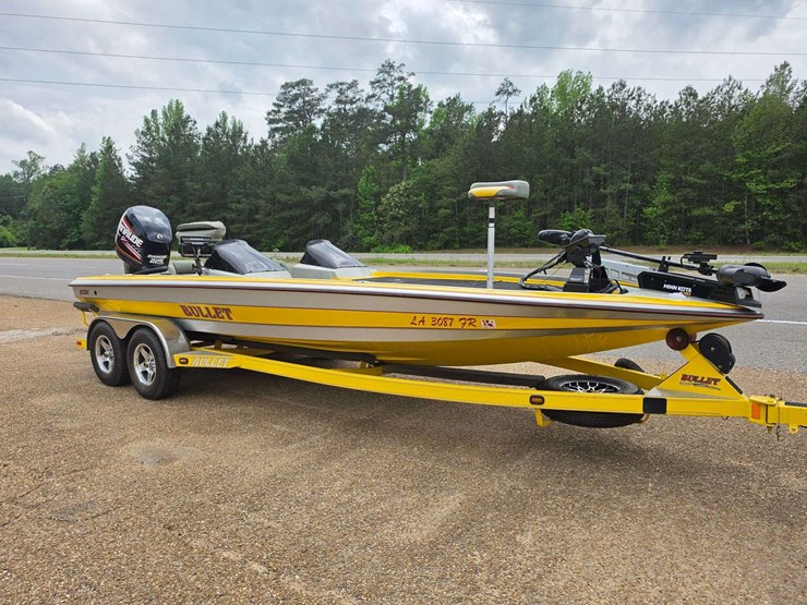 2007-bullet-21xdc-21ft-high-performance-bass-boat-/-225hp-evinrude-motor-image-2