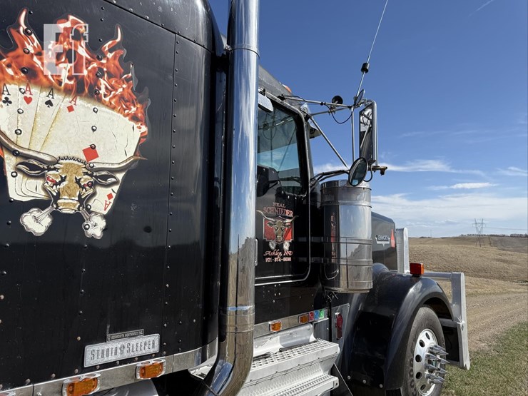2001-kenworth-w900-image-32