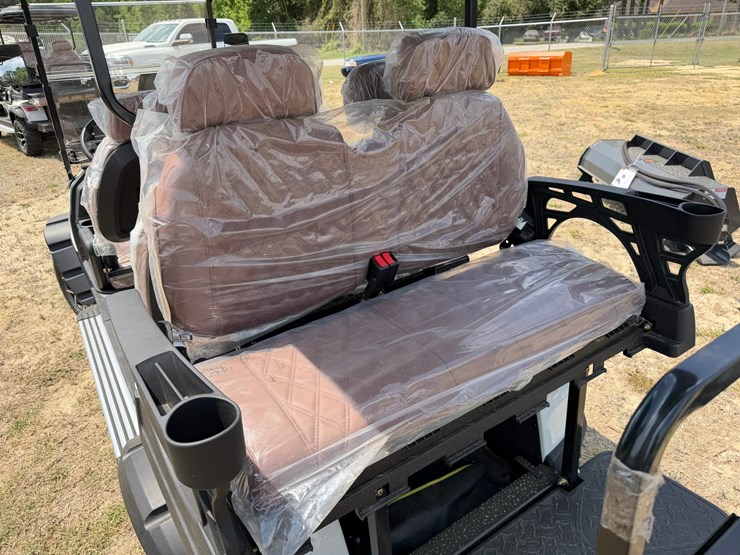 #581-•-golf-cart-image-4