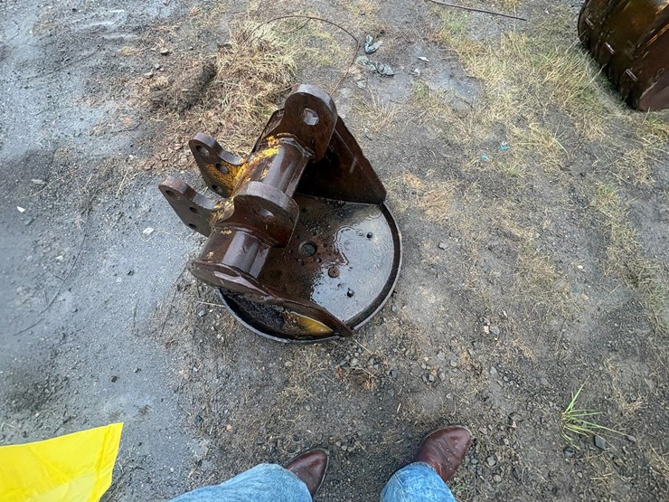 john-deere-24-image-4