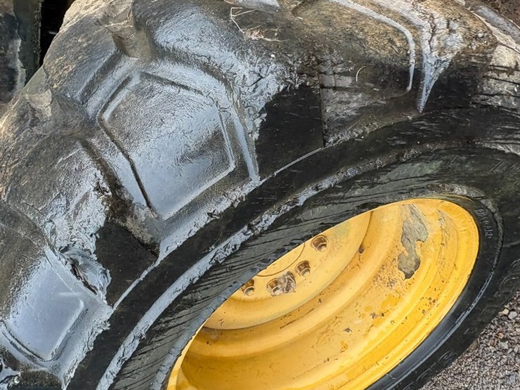 caterpillar-416b-image-6